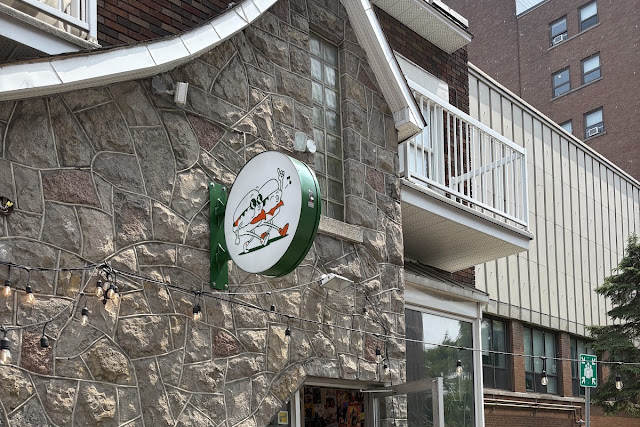 Casse-Croûte MangeDansMonHood, Montréal