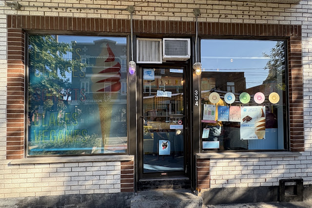 Les Givrés, Montréal